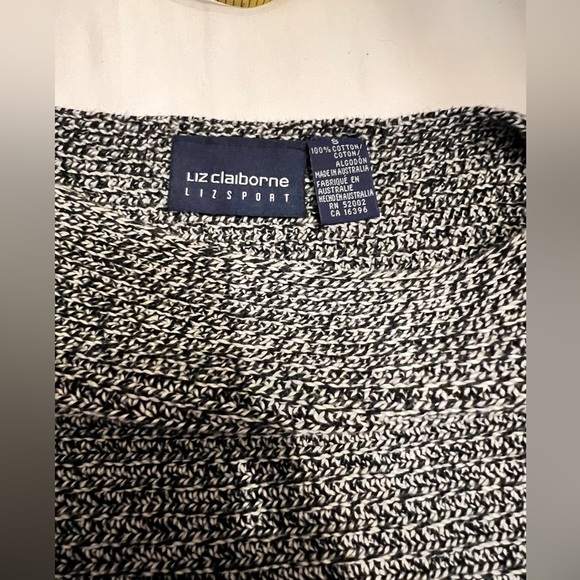 🛍️LIZ CLAIBORNE SPORT Black and white heather knit‎ sweater size S. - Picture 9 of 12